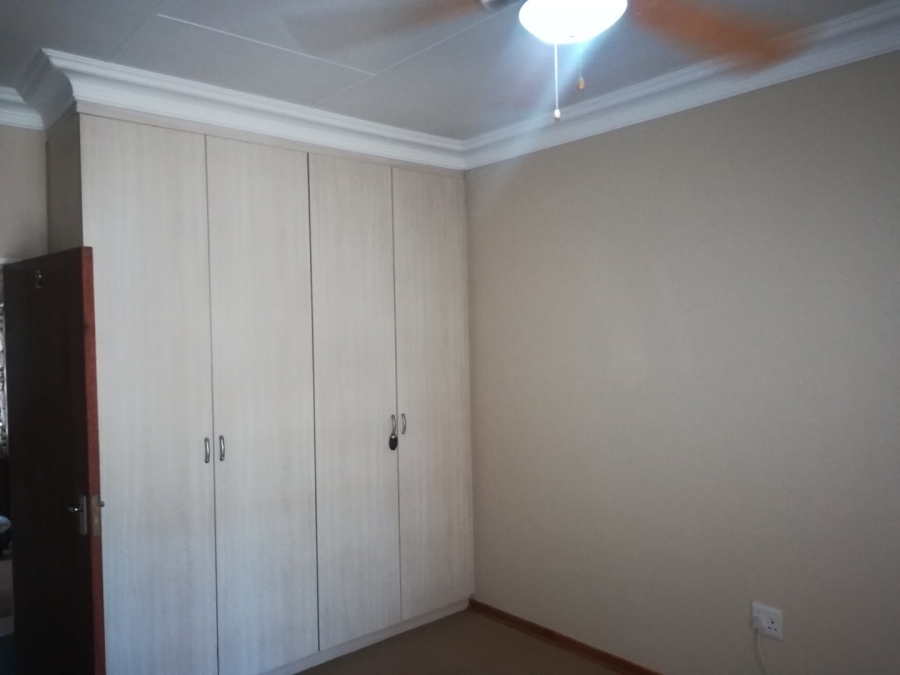 To Let 3 Bedroom Property for Rent in Riebeeckstad Free State